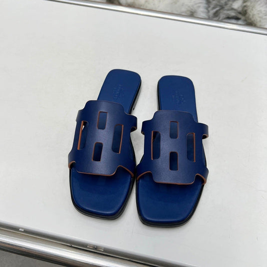 FLATFORM SANDAL NAVY CALFSKIN