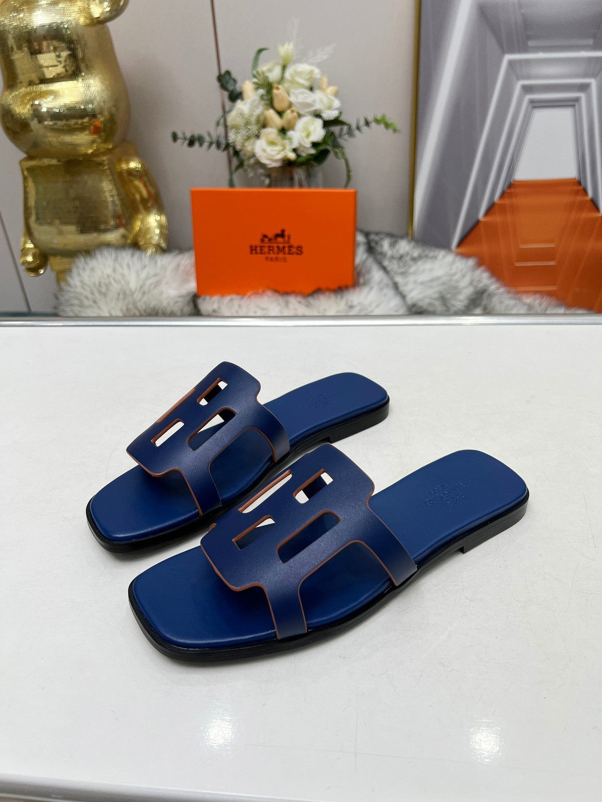 FLATFORM SANDAL NAVY CALFSKIN
