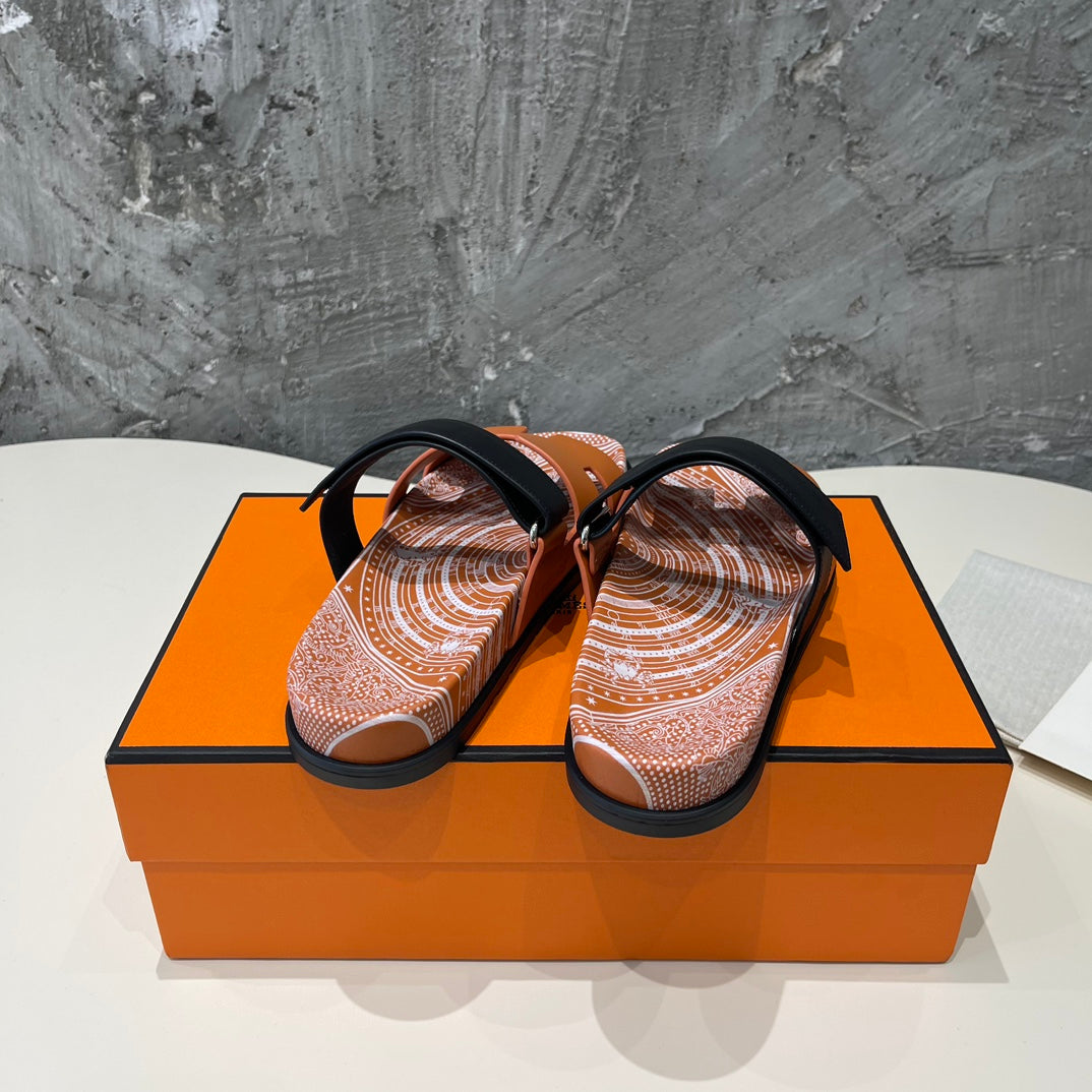 CHYPRE SANDAL CARAMEL CALFSKIN UNIQUE