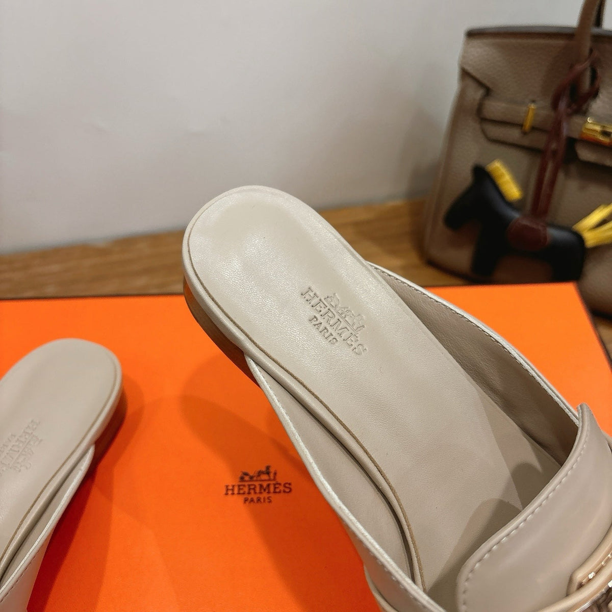 HM 26s Kelly Mule In Beige Calfskin Gold Hardware
