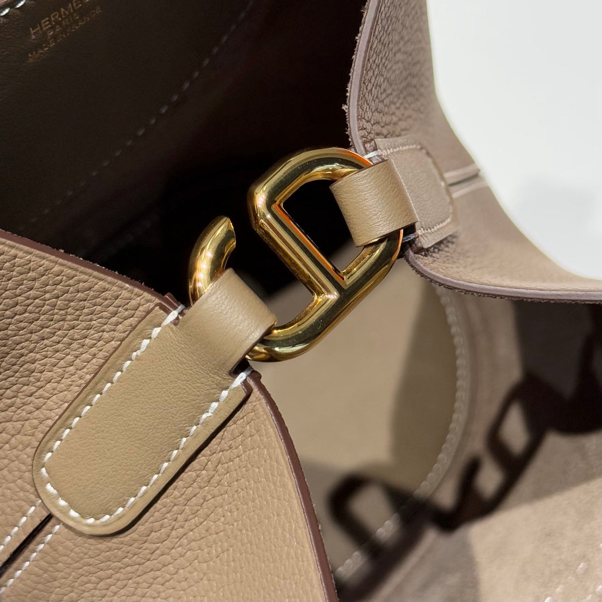 HM In-The-Loop 18cm Bag Etoupe Taurillon Clemence Leather
