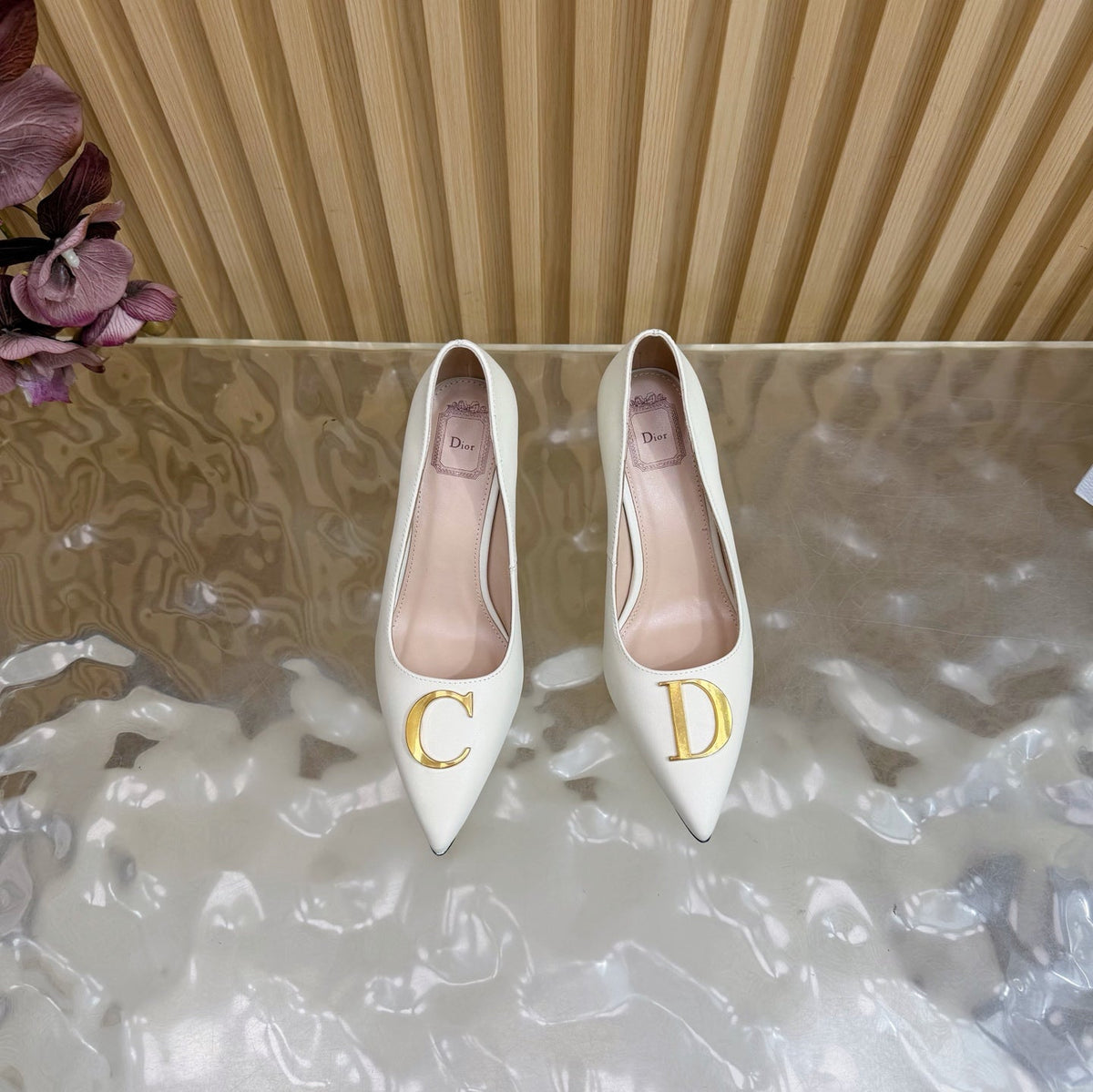CD Buckle High-Heeled Elegant Shoes 85mm White Cowhide 537722