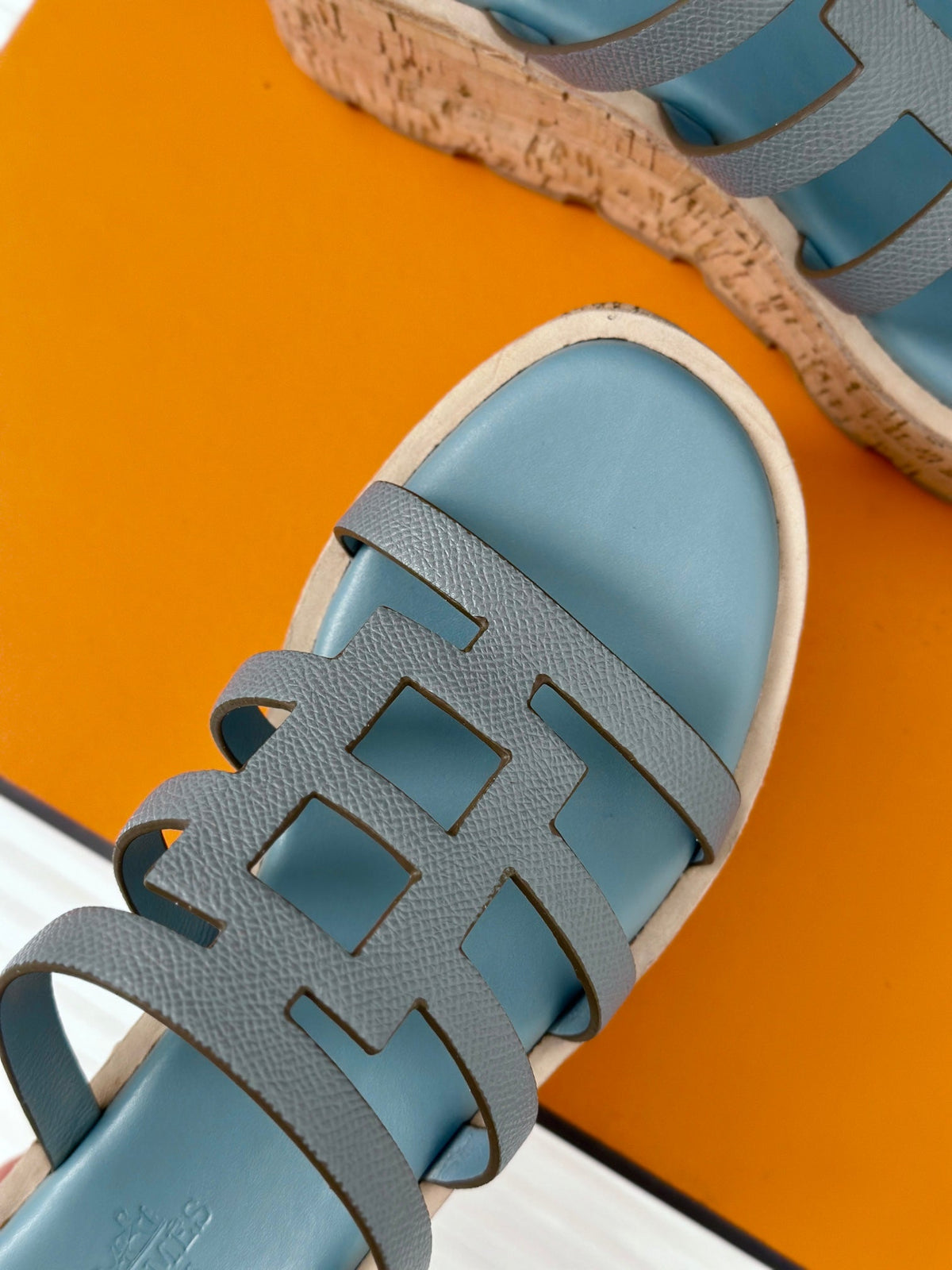 ISABELLA SANDAL SKY CALFSKIN