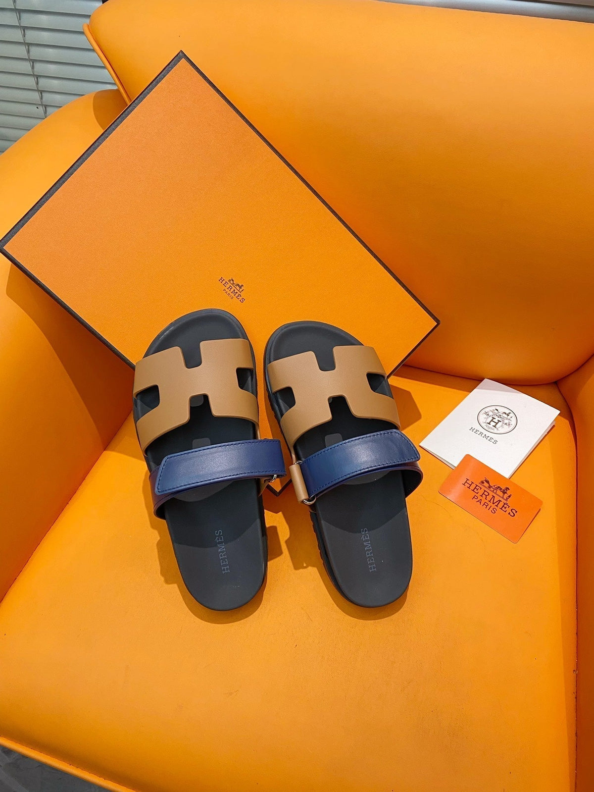 chypre sandal gold blue black calfskin