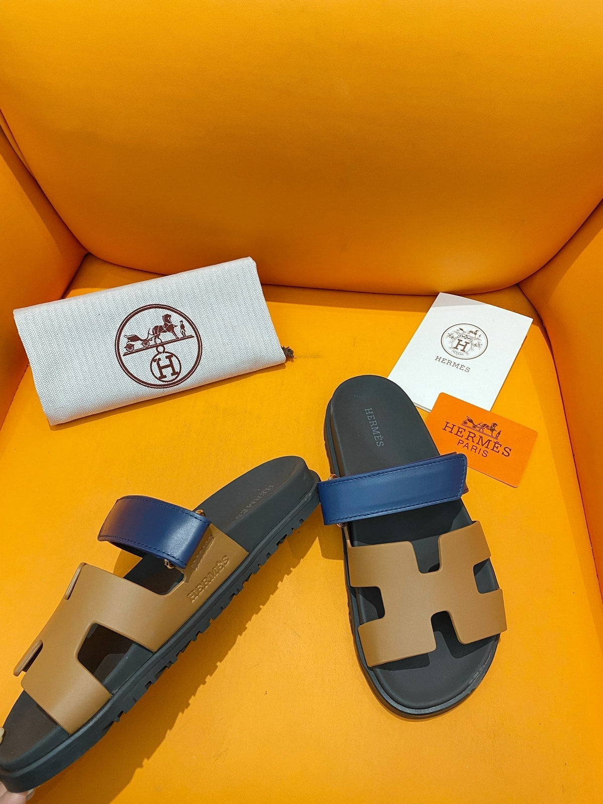 chypre sandal gold blue black calfskin