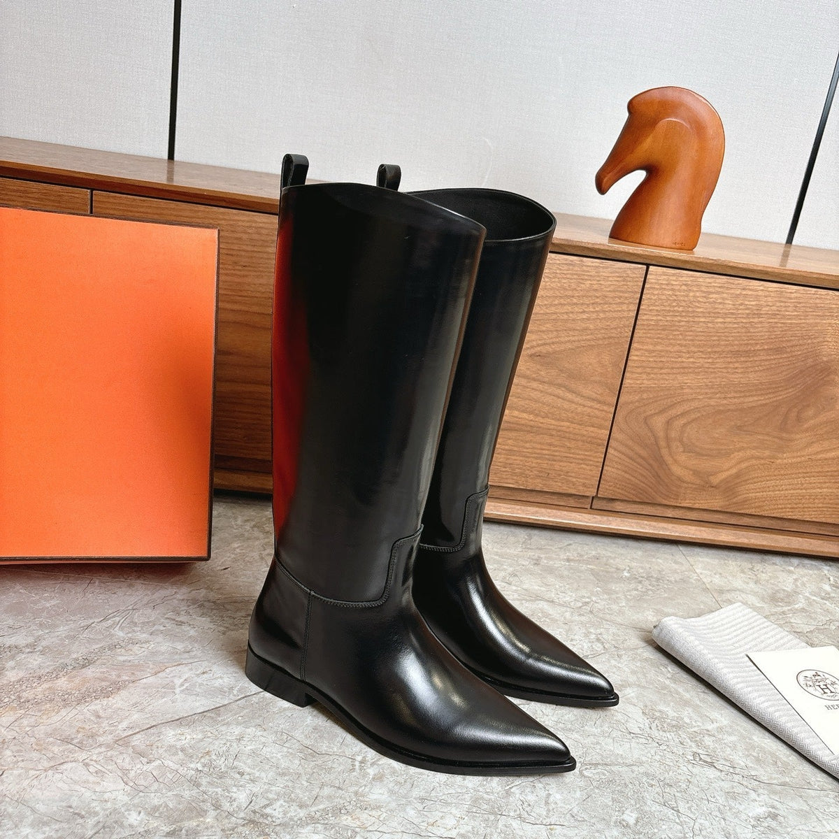 HM FW Pointed-Toe Riding Boots Black Patent Leather 541261