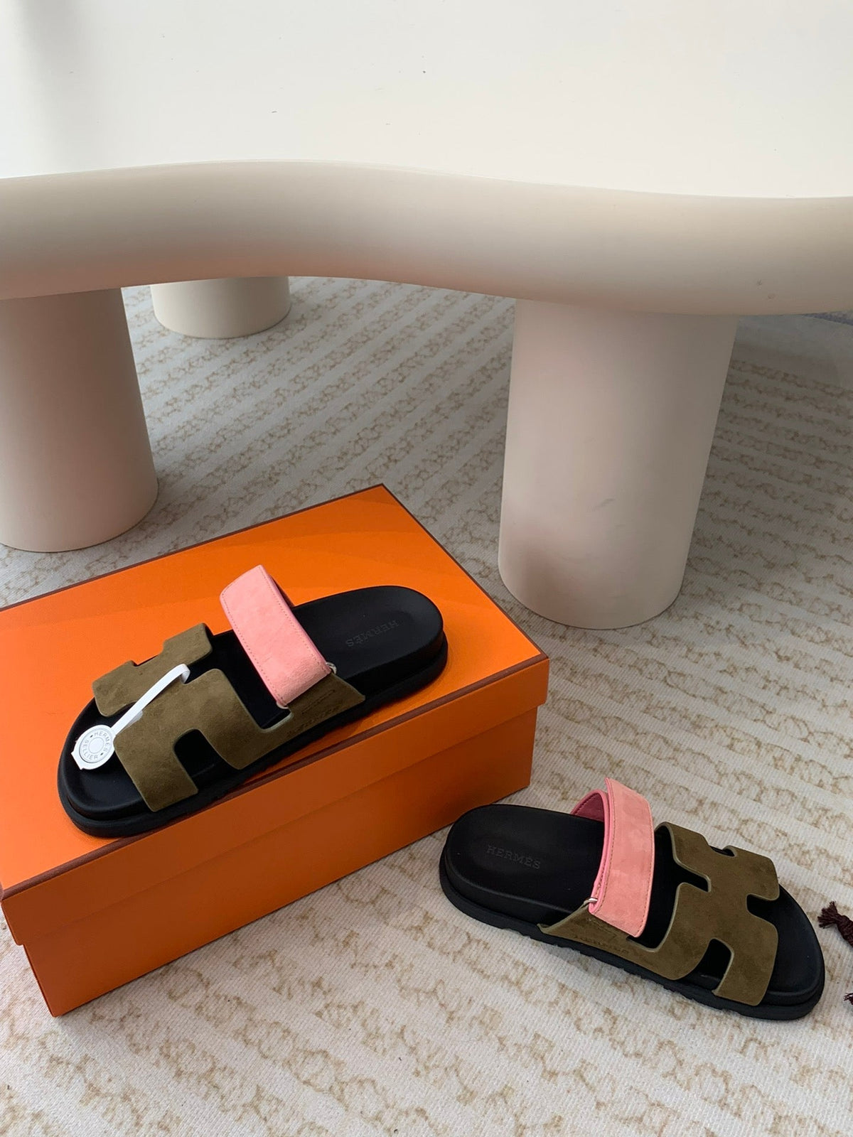 chypre sandal olive pink suede black calfskin
