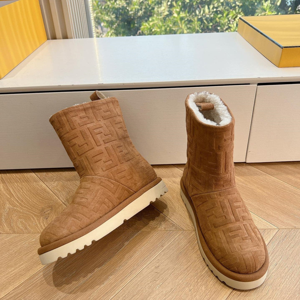 Fendi Apres Chic with FF chamois Boots Brown Suede 475234