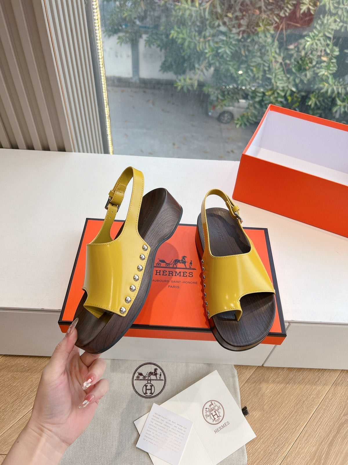 HM Flat Sandal In Corn Yellow Calfskin