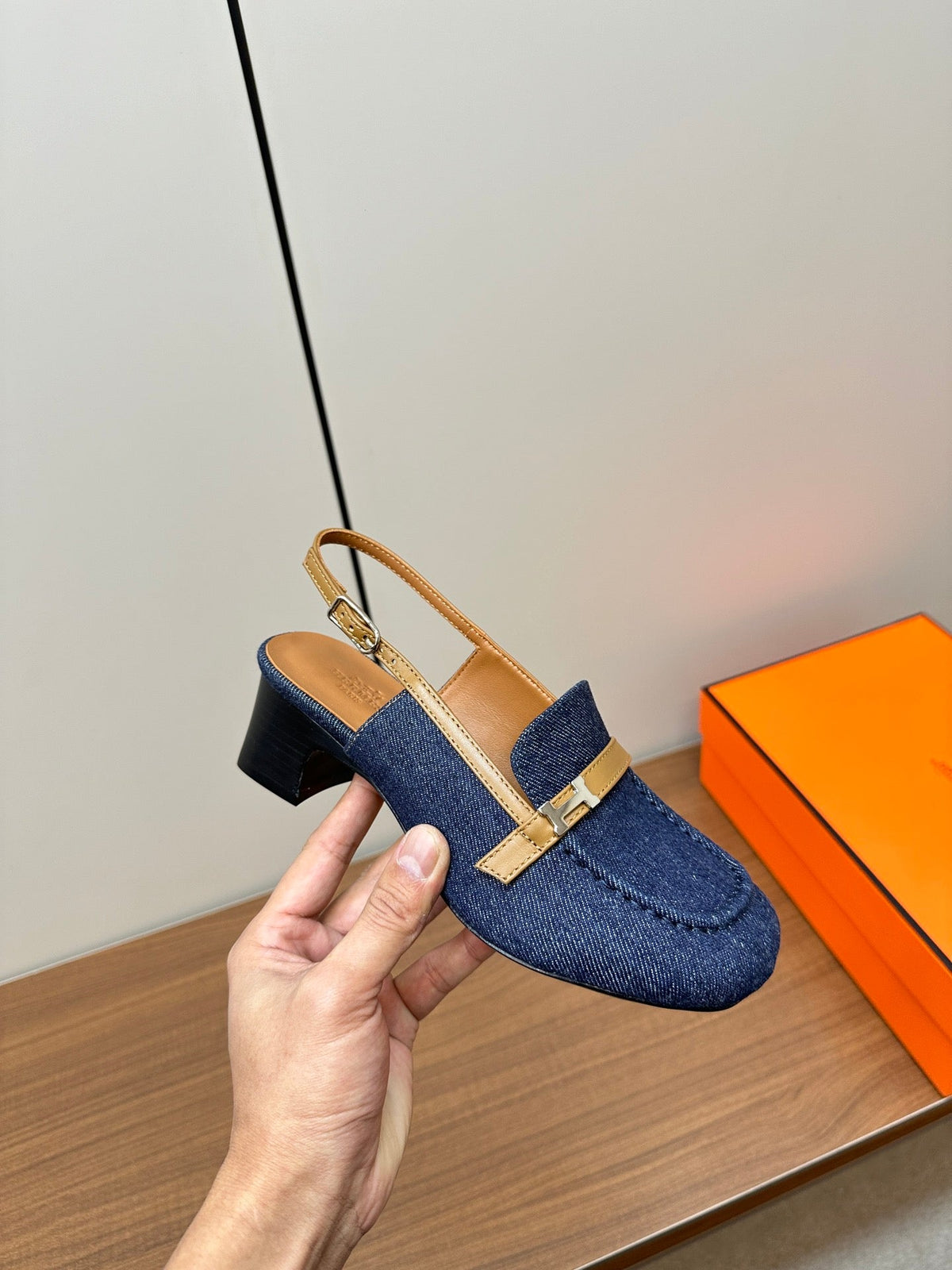 Infinie 50 pump navy