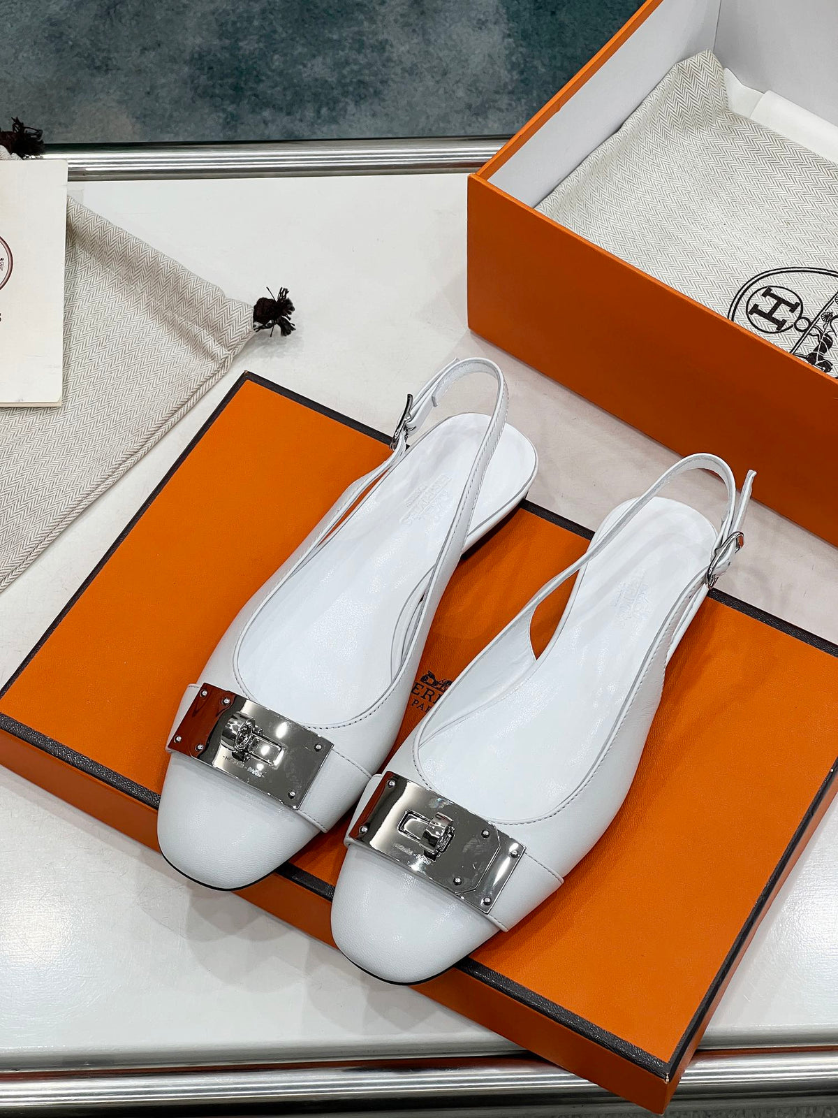 INNOCENTE SLINGBACK WHITE CALFSKIN