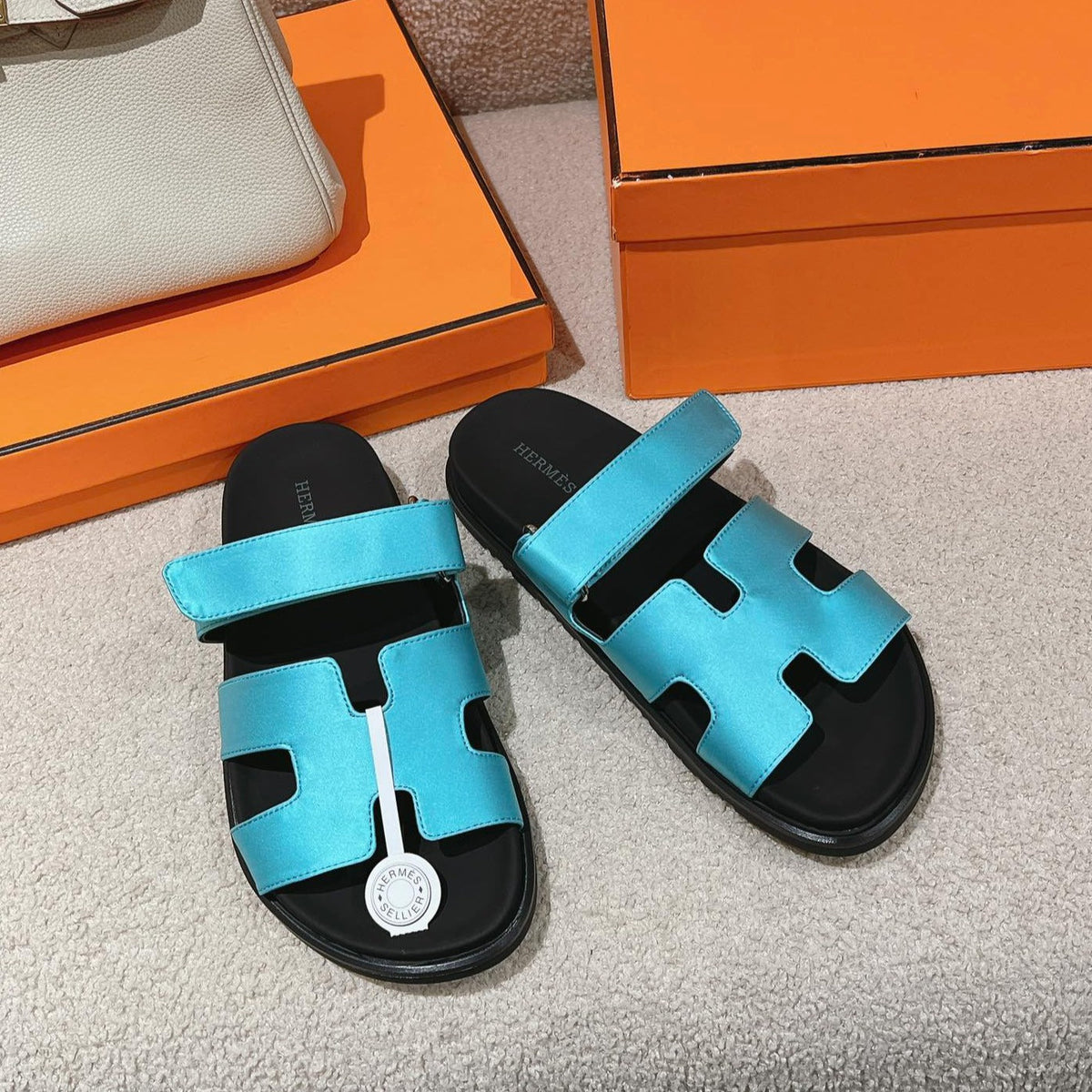 CHYPRE SANDAL BLACK MIX SKY CALFSKIN