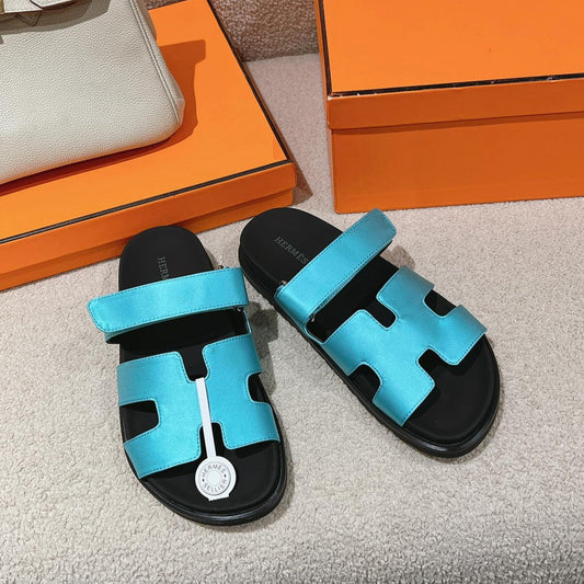 CHYPRE SANDAL BLACK MIX SKY CALFSKIN