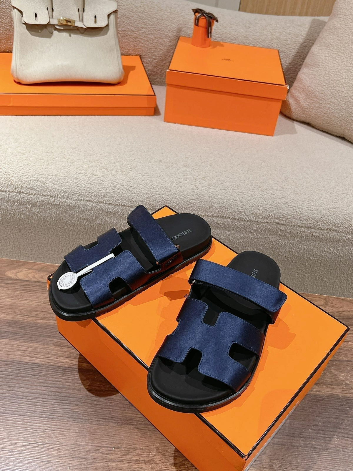 CHYPRE SANDAL BLACK MIX LIGHT BERRY CALFSKIN