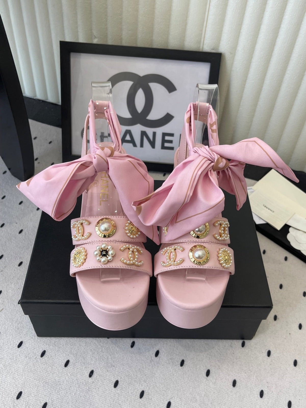 CC 26s Platform Sandals 75 Pink Sheepskin Mixed Gold Charm 650090
