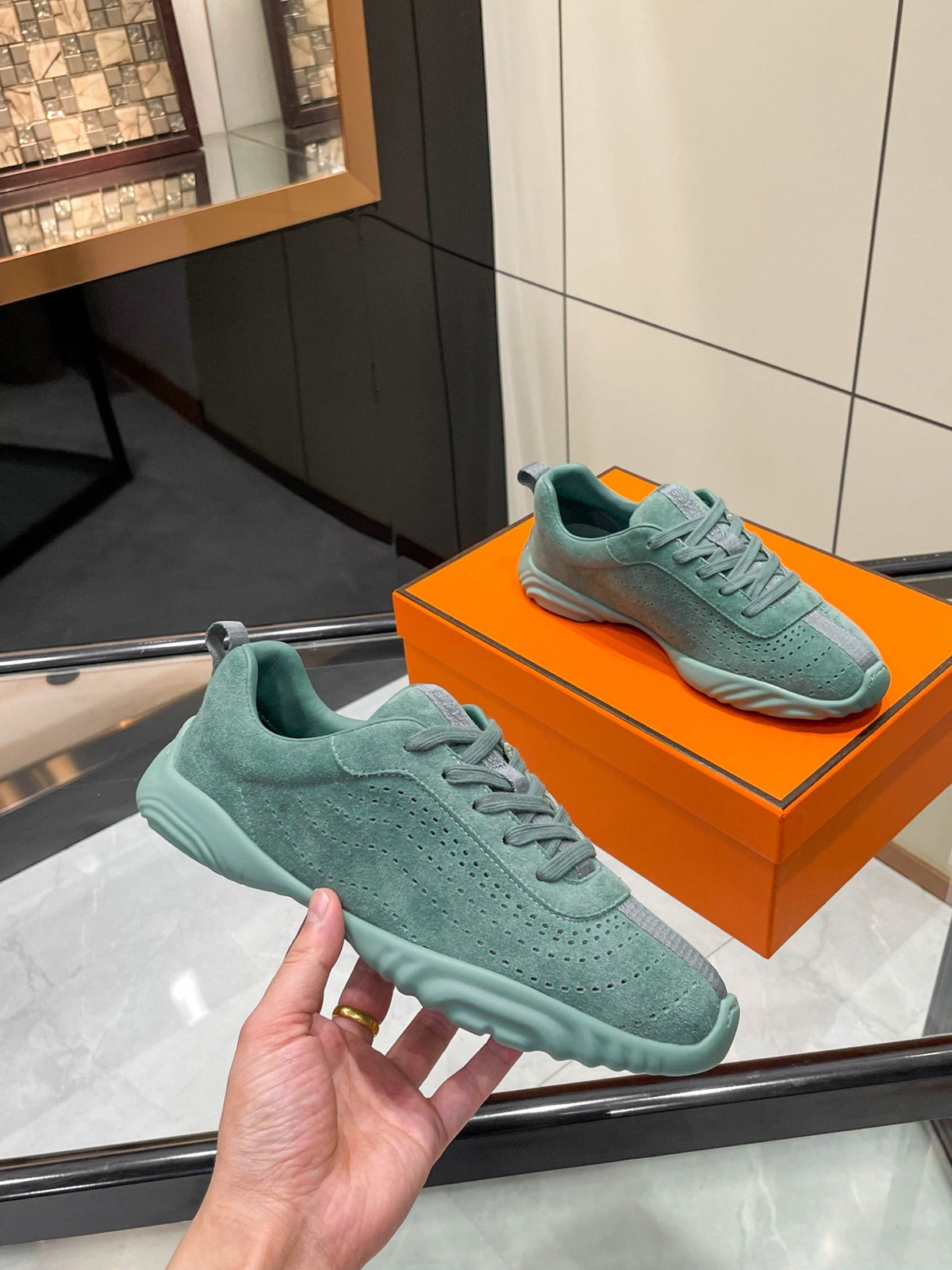 HM 26s Neon Sneaker Sage Green Suede 846401