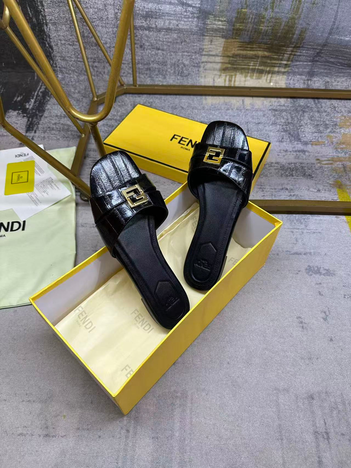 Fendi FFold Leather Slides Black Leather 826542