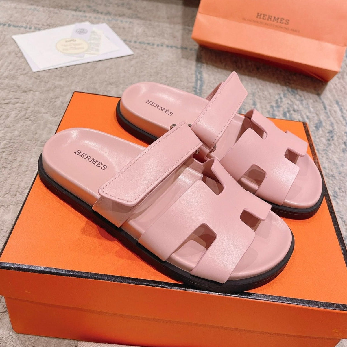 chypre sandal pink calfskin