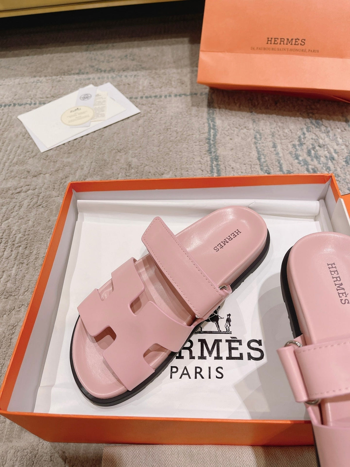 chypre sandal pink calfskin