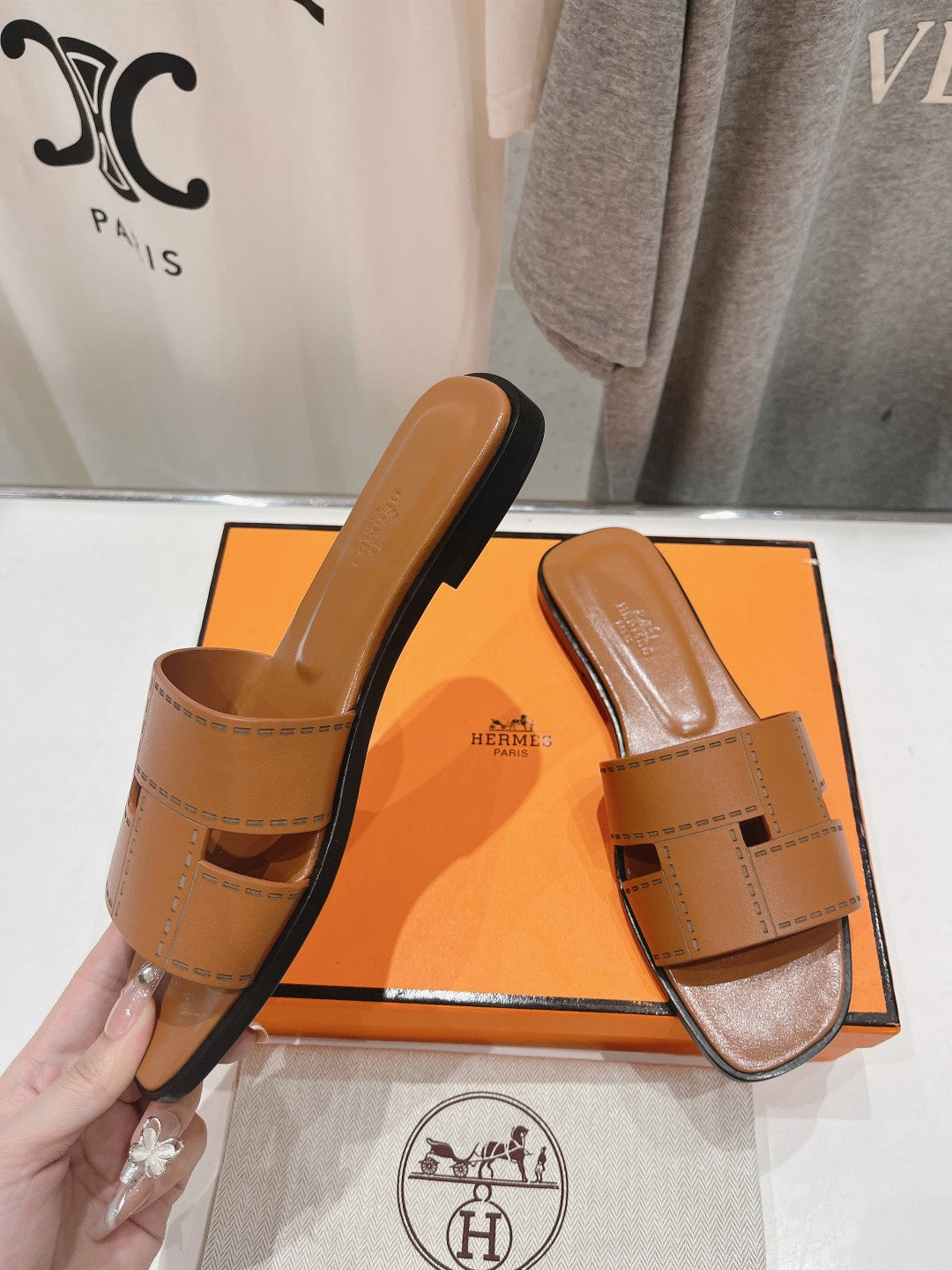 Idioma Sandal Tan Calfskin