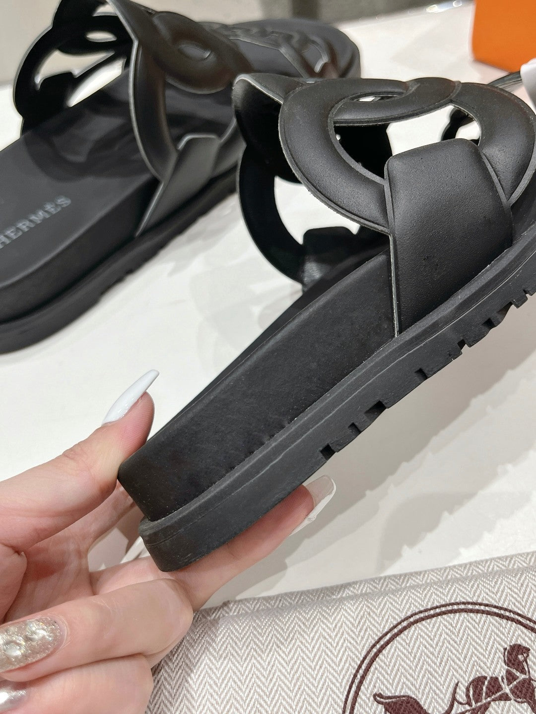 EXTRA SANDAL BLACK CALFSKIN