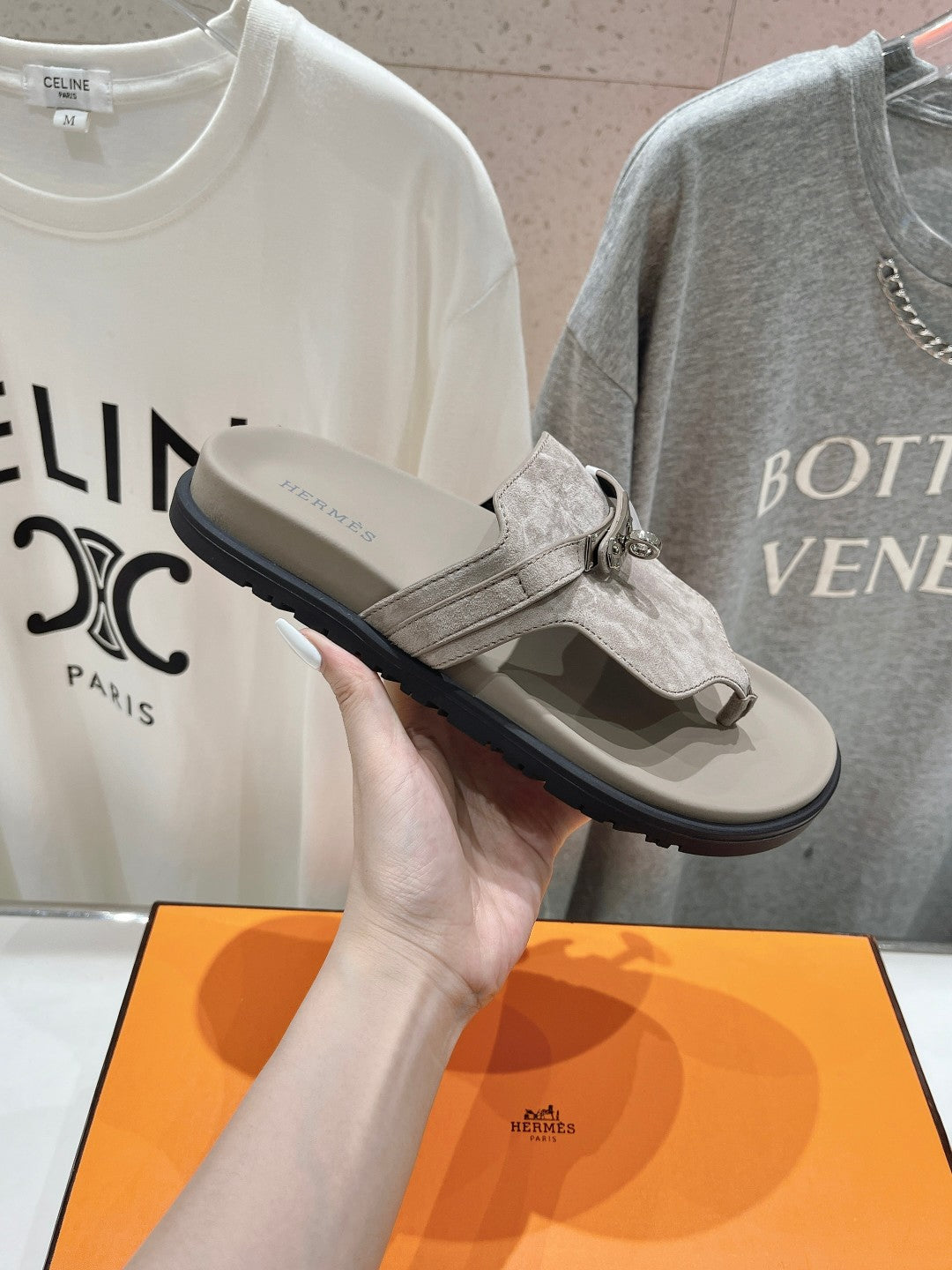 EMPIRE SANDAL LIGHT GRAY SUEDE
