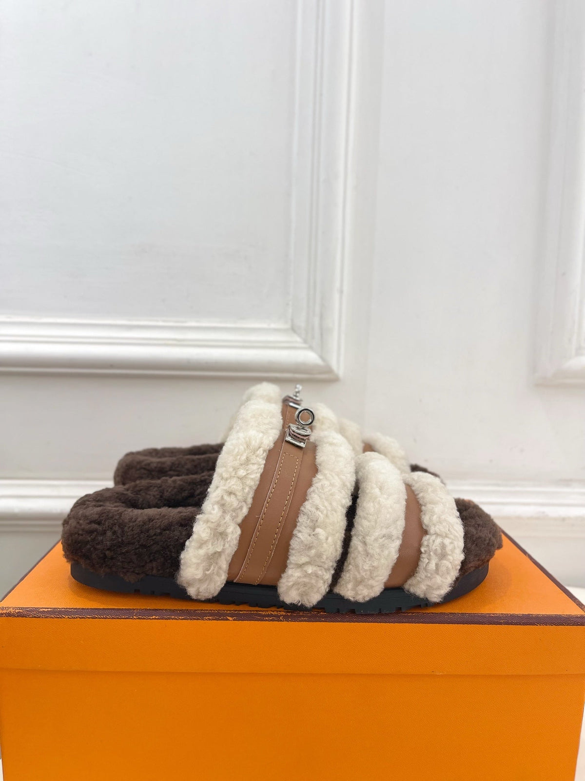 HM Slippers Classic Kelly Sliver Buckle Brown Wool 479617