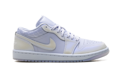 Air Jordan 1 Low SE Wmns "Ghost Pearlized Quilt" IM5129 010