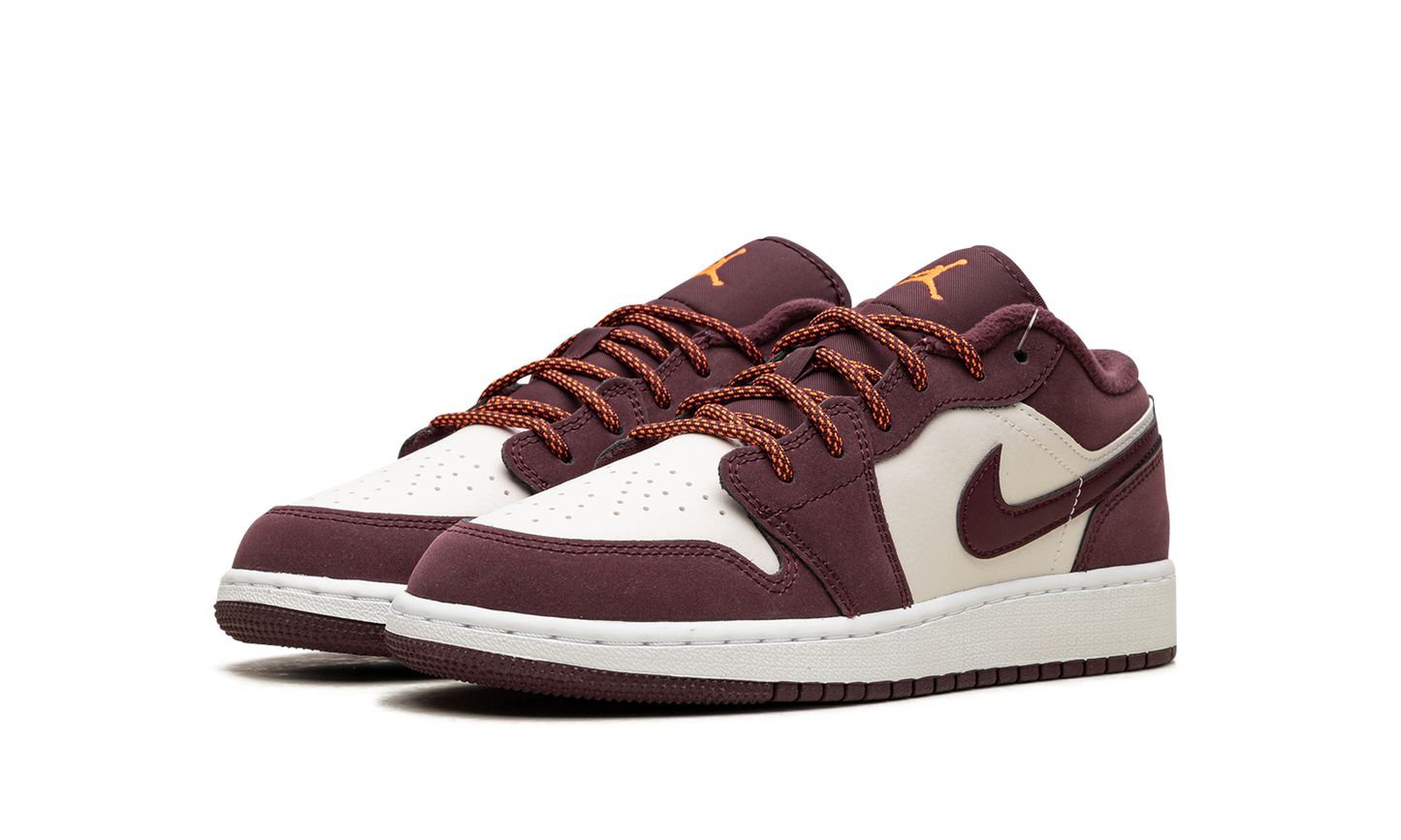 Air Jordan 1 GS "Night Maroon" 553560 068