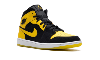 Air Jordan 1 Mid "New Love" HJ6654 071