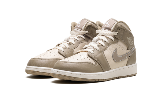 Air Jordan 1 Mid GS "Legend Brown" HF4781 203