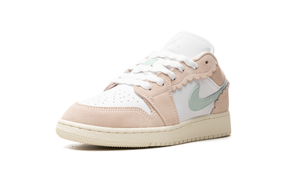 Air Jordan 1 Low SE GS "Guava Ice" DZ5356 800