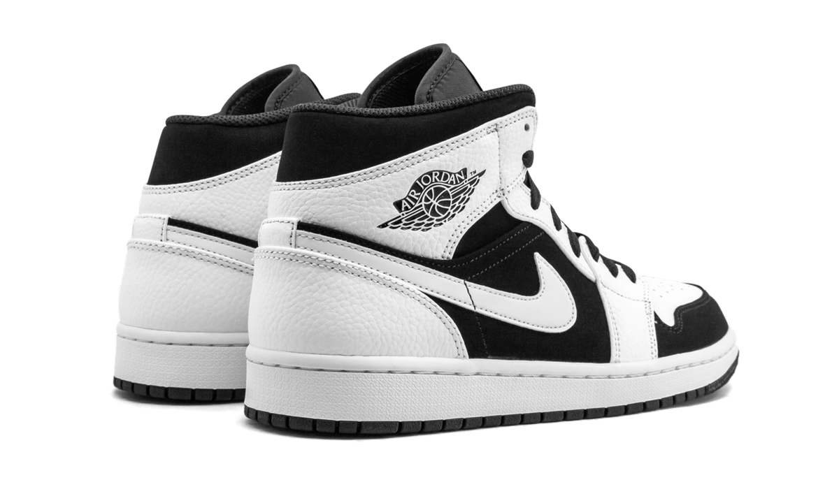 Air Jordan 1 Mid "Tuxedo" 554724 113
