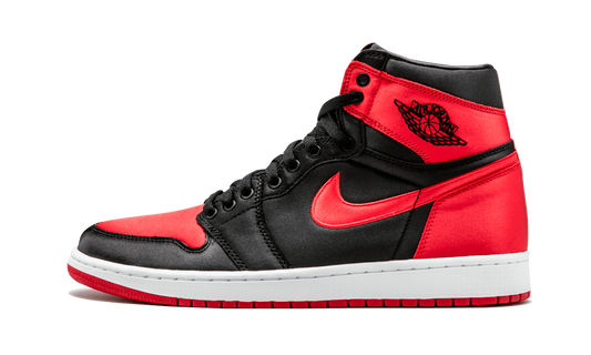 Air Jordan 1 Retro High OG SE "Satin Banned" 917359 001