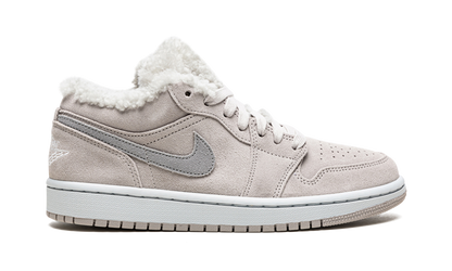 AIR JORDAN 1 Low SE WMNS "Sherpa Fleece" DO0750 002