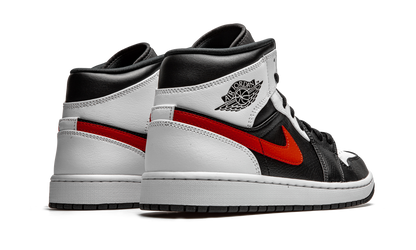 Air Jordan 1 Mid "Chile Red" 554724 075