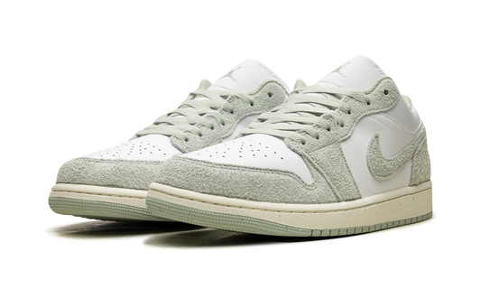 Air Jordan 1 Low SE "Seafoam" FN5214 131