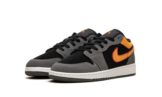 Air Jordan 1 Low SE GS "Vivid Orange" FN7671 008