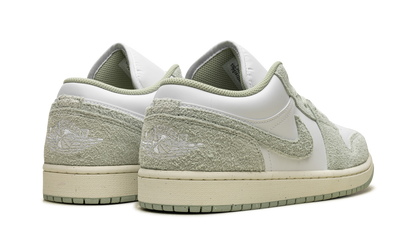 Air Jordan 1 Low SE "Seafoam" FN5214 131