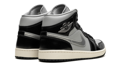 AIR JORDAN 1 MID SE WMNS "Black Chrome" FB9892 002